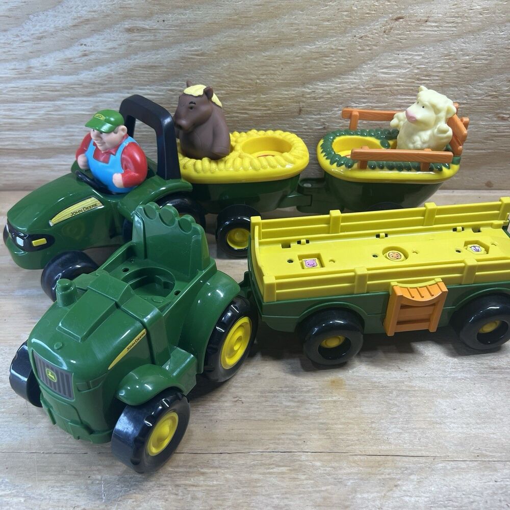 2 John Deere Interactive Tractors - Animal Sounds Hayride Set - Working Sound
